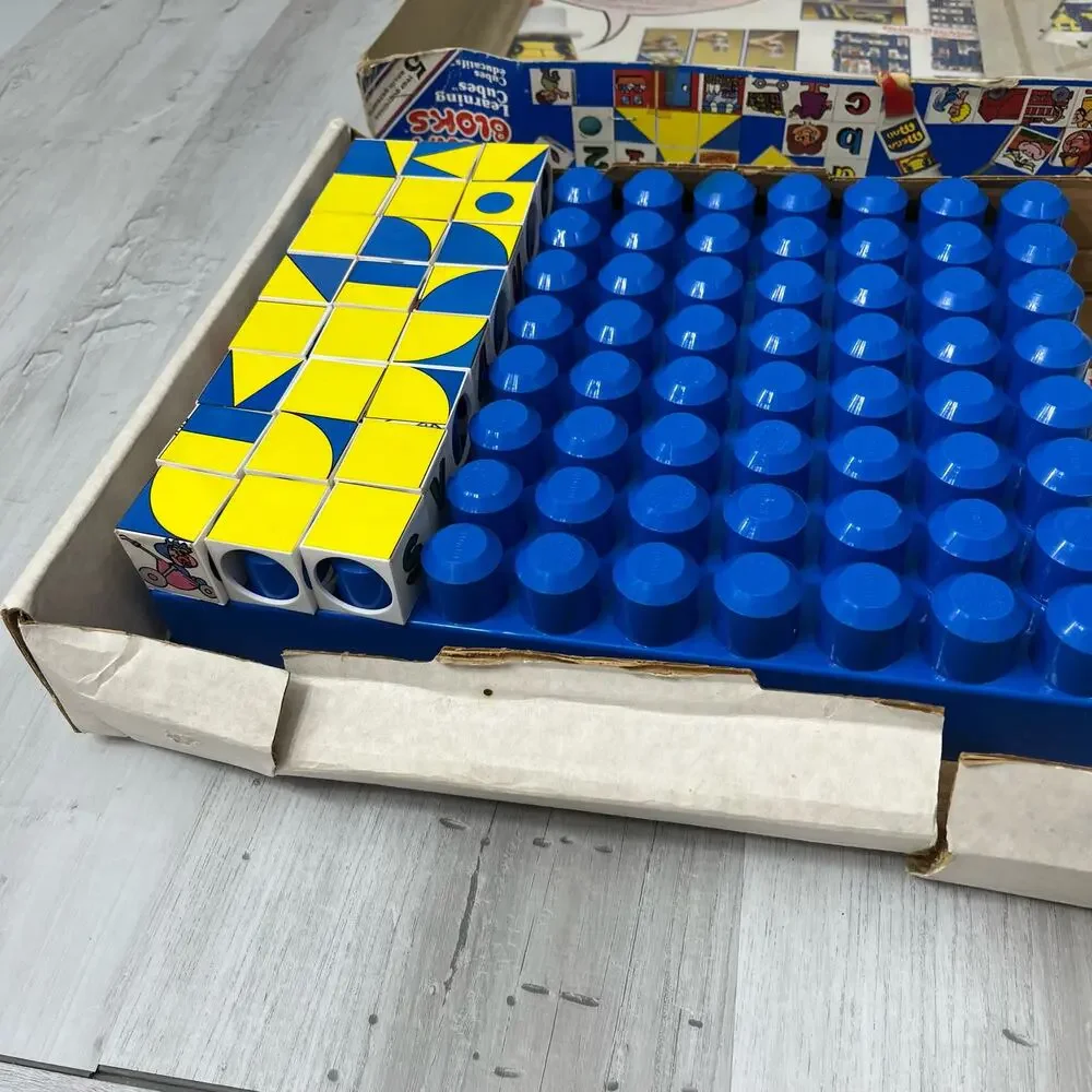 Vintage 1988 Ritvik Mega-Bloks 9002 Learning Cubes Alphabet